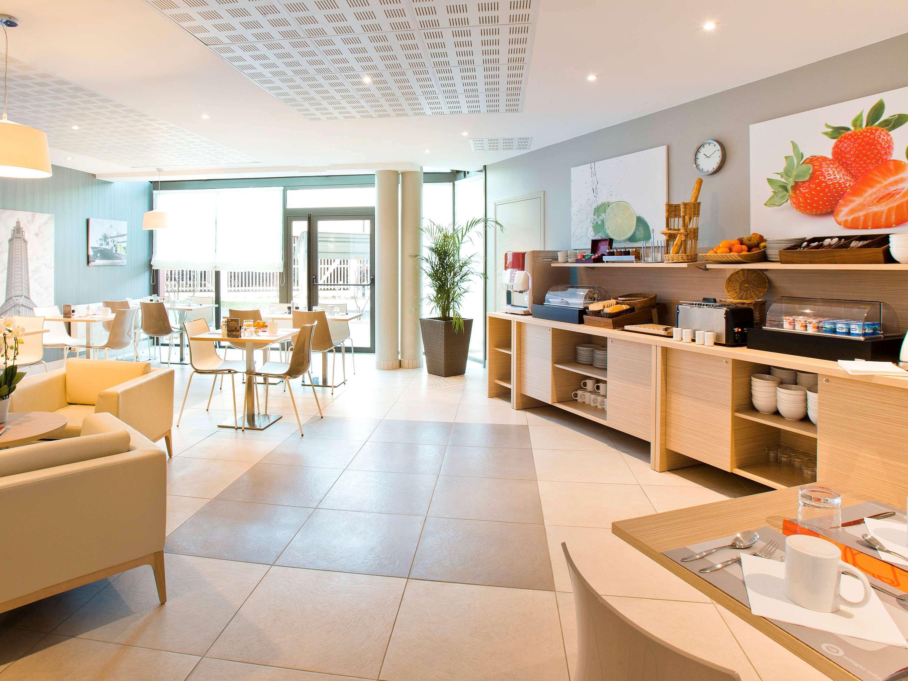 Aparthotel Adagio Access Le Havre Les Docks Bagian luar foto